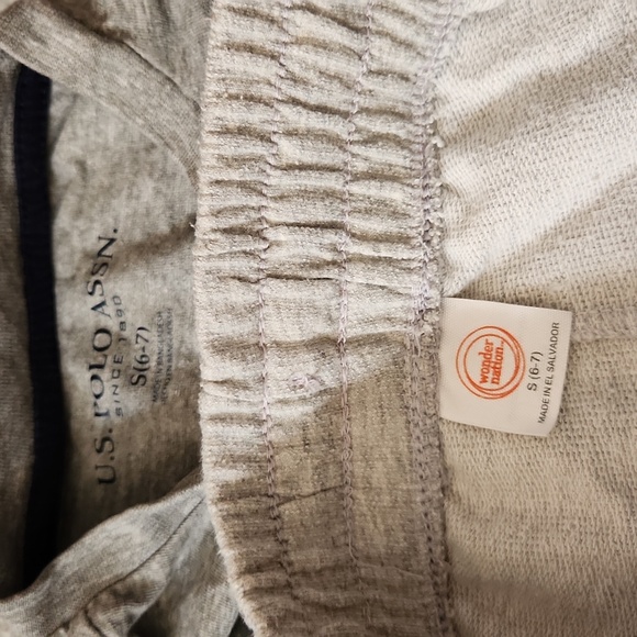 Ome short sleeve Top, Size 6-7, One pair of short Size 6-7 - Picture 3 of 3